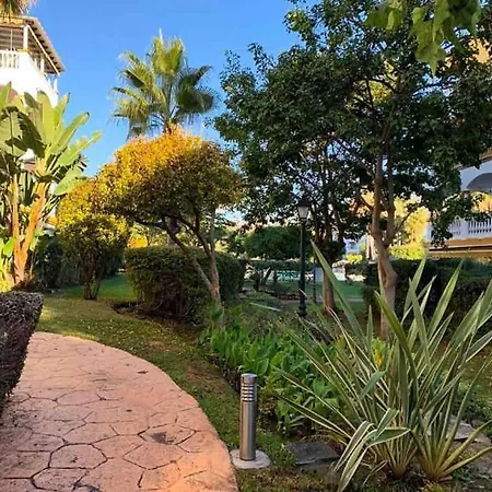 Apartment Luxurious 2 Bedroom Apartment, Puerto Banus, Two Beautifull Swimmingpools