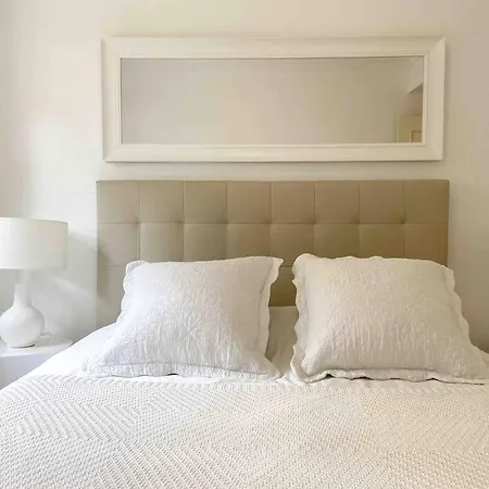 Apartment Luxurious 2 Bedroom Apartment, Puerto Banus, Two Beautifull Swimmingpools *